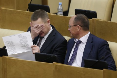КПРФ предлагает обязать чиновников декларировать доходы бывших супругов