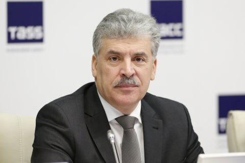 Владимир Путин появляется в телерепортажах в два раза чаще, чем все остальные кандидаты вместе взятые