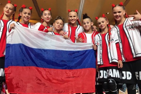 Красноярские школьницы победили в чемпионате мира по хип-хопу
