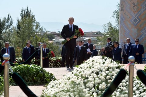 Путин поручил правительству повысить доступность похоронных услуг. На поликлиники надежды нет?