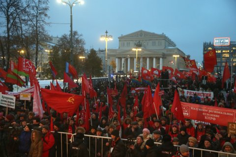 КПРФ хочет отменить закон, ограничивающий встречи депутатов с избирателями