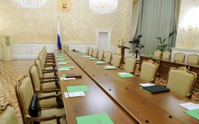 Правительство потратит по повышение зарплат госслужащих 630 млрд рублей. Сейчас их средняя зарплата — 119 тысяч рублей в месяц