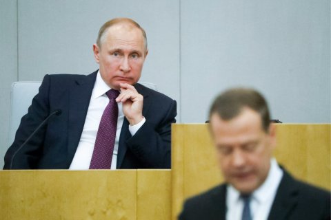 Все для людей. Медведев: Мы поднимем пенсионный возраст, чтобы поднять пенсии