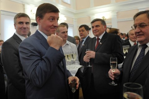 Песков счел неуместным вопрос о неоднозначной репутации Турчака