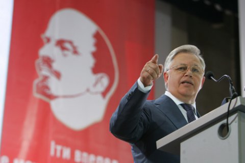 Глава компартии Украины Петр Симоненко поддержал требование к властям Приднестровья освободить главу приднестровской компартии Олега Хоржана
