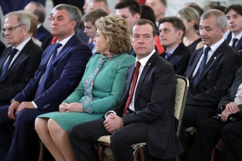 Володин: Только президент Путин может обеспечить «мирное небо»