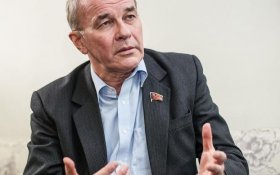 Вячеслав Тетёкин: Государство защищает интересы олигархии и высшего чиновничества