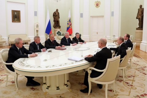 Губернаторопад. При увольнении губернаторы получают от Кремля три вакансии на выбор
