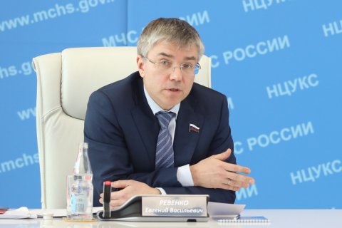 Единороссы отозвали подписи под законопроектом о захоронении Ленина