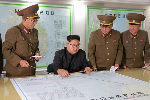КНДР объявила о создании полноценных ракетно-ядерных сил
