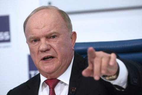 Геннадий Зюганов предупредил об угрозе союза олигархов, «жириновщины» и «навальщины»