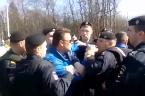 В Волоколамске произошли столкновения местных жителей с полицией
