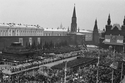 Дорогой бесстрашия и созидания. Геннадий Зюганов поздравил комсомол со 100-летним юбилеем