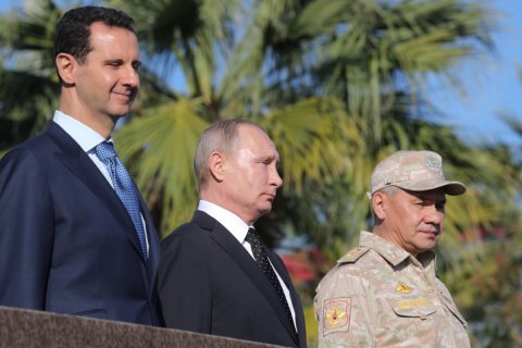 Путин прилетел на авиабазу Хмеймим в Сирии и приказал начать вывод войск