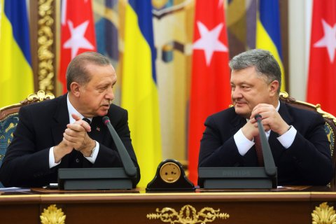 Порошенко предложил Эрдогану отправить турецких военных в Донбасс