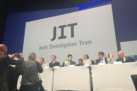 Опубликован доклад по катастрофе самолета рейса MH17. Версия голландской комиссии. Подробности