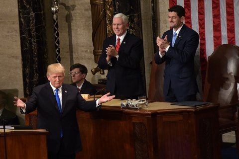 Американские сенаторы обвинили Трампа в «мягком» отношении к Путину