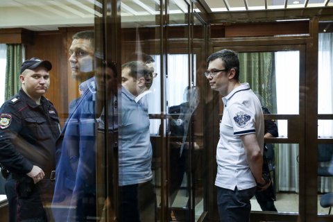 Средний размер взятки в России превысил 600 тысяч рублей