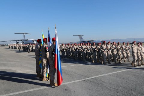 Минобороны начало формировать постоянную группировку сил на базах в Сирии